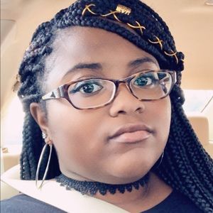 Meet your Posher, Brittney